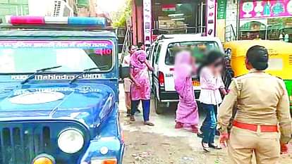 Police Exposed Married women Prostitution Racket In Agra Hotel