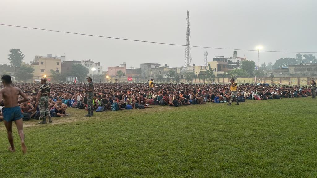 Youth of Amroha and Hasanpur took flight