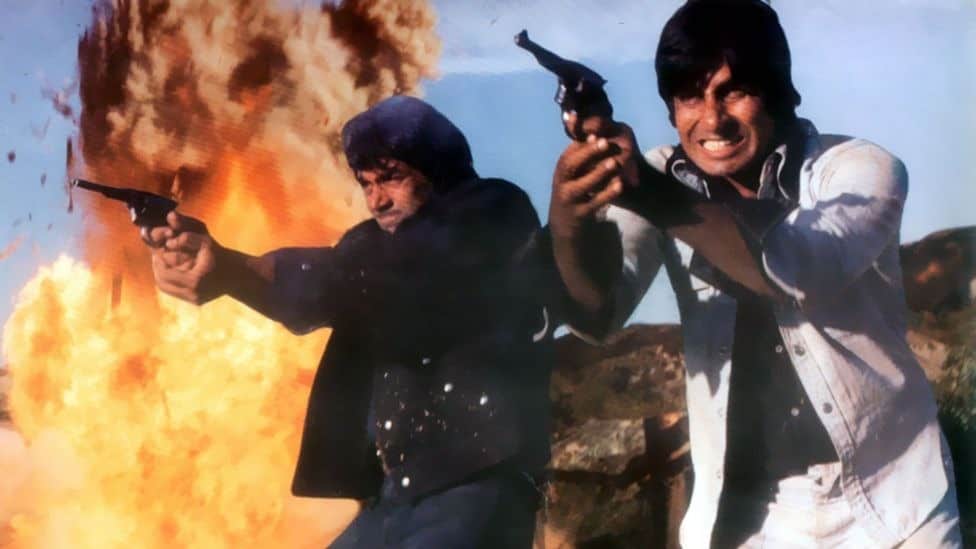 Bollywood Gossips: amitabh bachchan amjad khan film sholay kitne aadmi the dialogue was shoot in 40 retakes