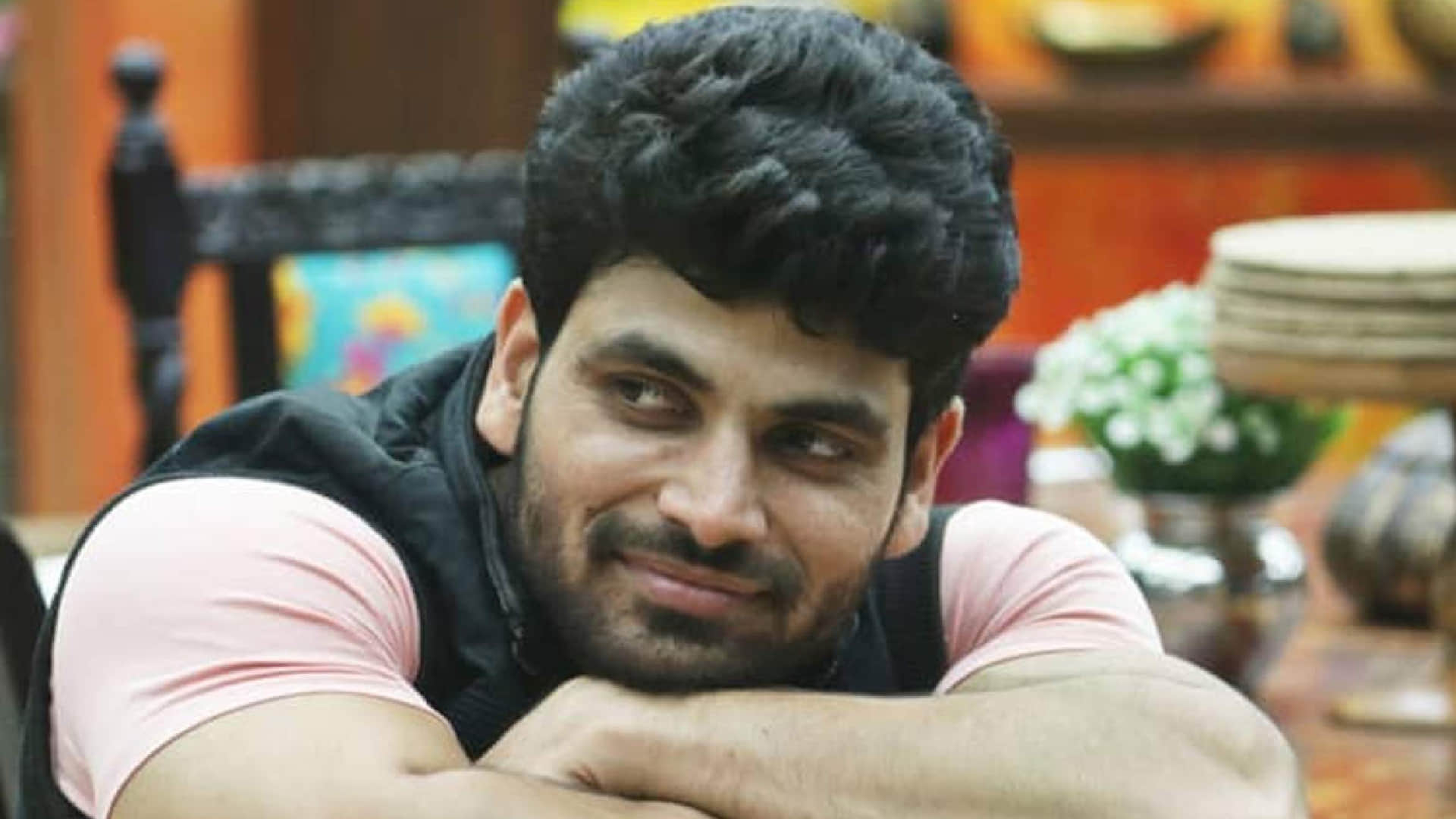 Bigg Boss 16: Soundarya Sharma and shiv thakare heated up an argument actress cried bitterly after debate