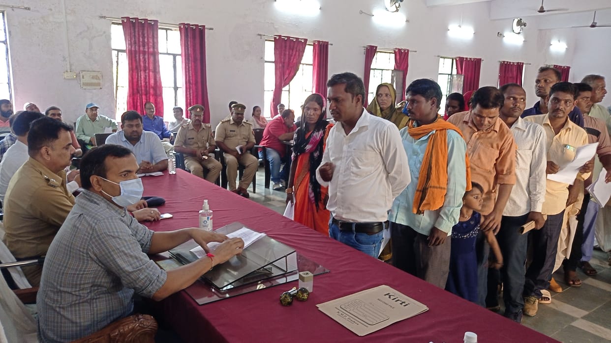 Elderly spoke to DM: Sir, even after registration, pension is not coming