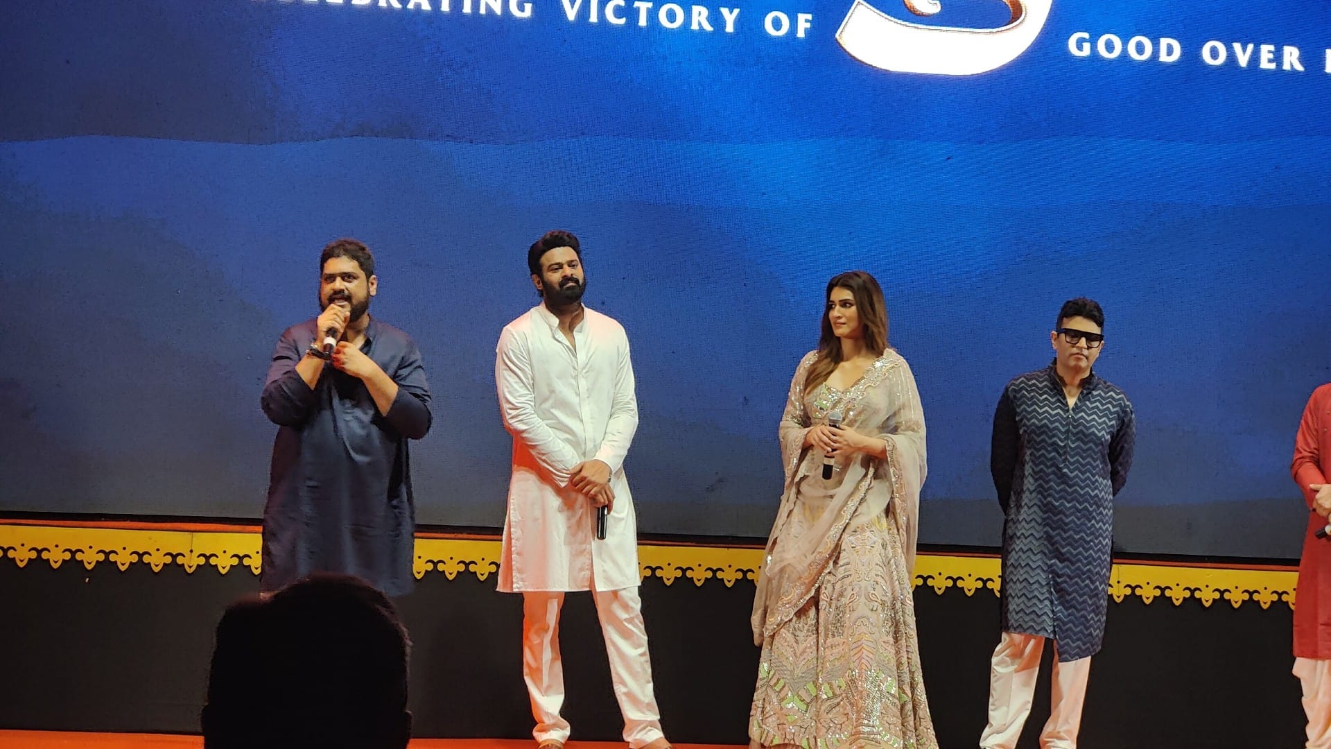 Adipurush teaser release makes Prabhas and Kriti Sanon Emotional Om Raut seeks blessings of all ram bhakts