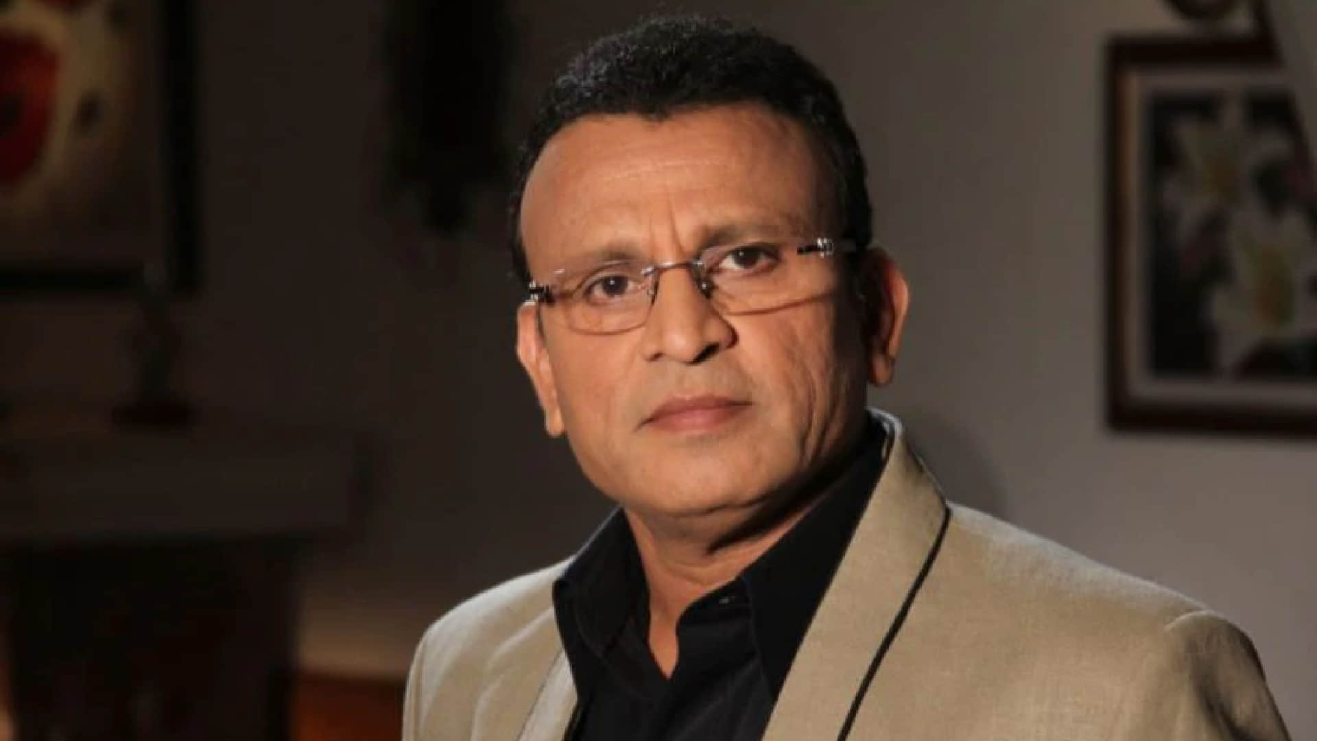 Stars Who Became a Victim of Online Frauds from Payal Rohatgi to Puneet Issar
