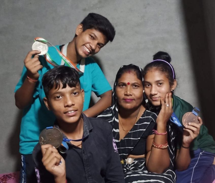 Daughters fulfilled mother's unfulfilled dream by becoming a national player