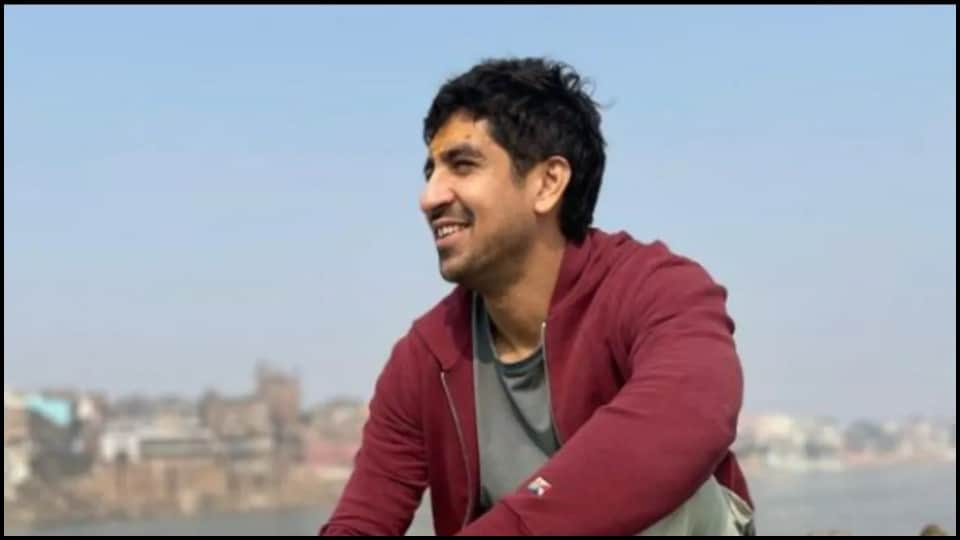 According to reports Ayan Mukerji Auditions 50 body doubles for Hrithik Roshan film War 2