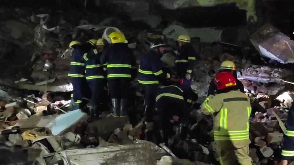 A four-storey building collapsed at around 10.30pm last night at Bonkode village in Kopar