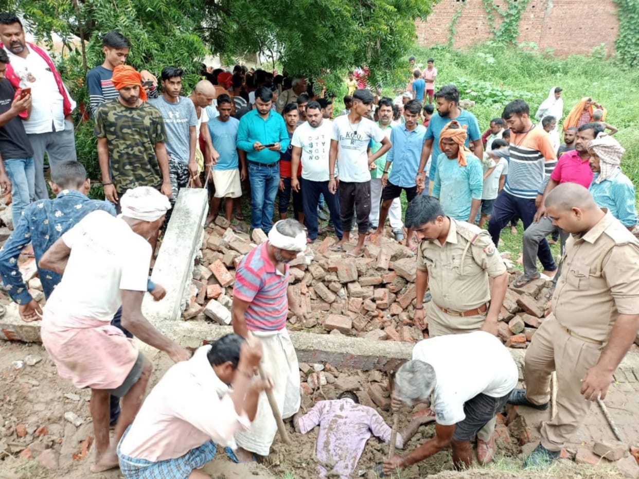 Three lives buried in the rubble in the blink of an eye