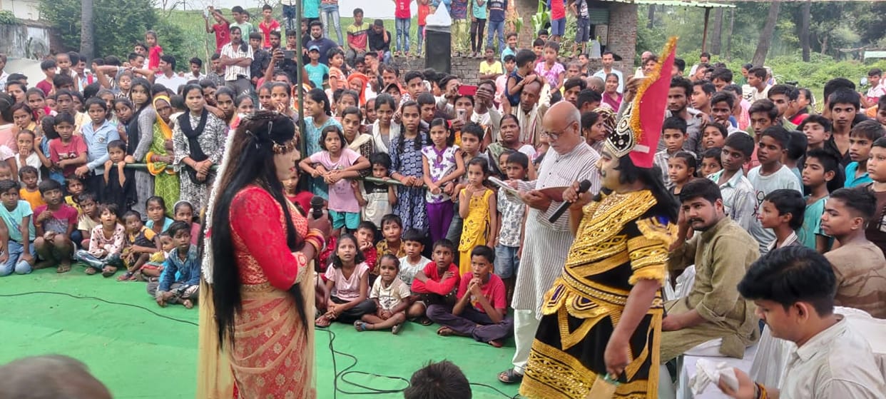 Laughter at Shurpanakha's moan after her nose and ears were cut