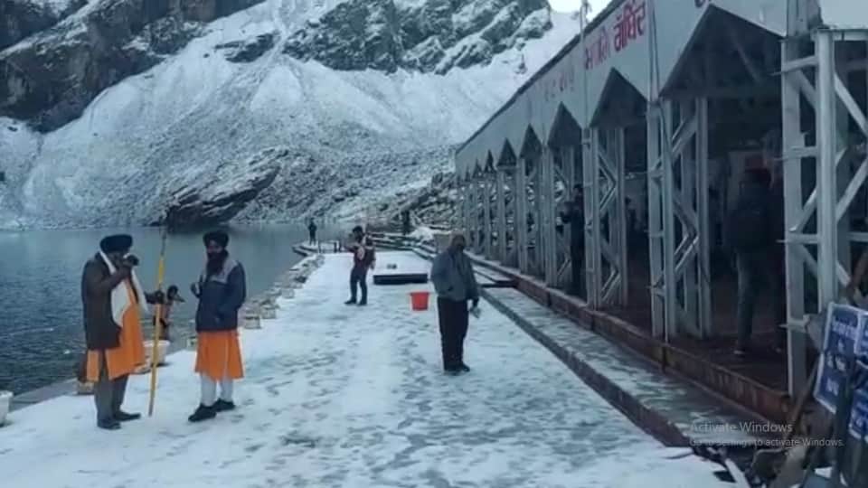 Uttarakhand weather: Snowfall in kedarnath and hemkund sahib beautiful photos