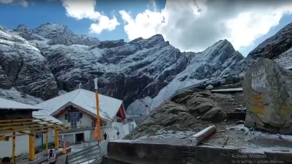 Uttarakhand weather: Snowfall in kedarnath and hemkund sahib beautiful photos