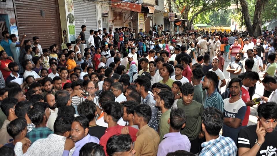 Three people stabbed youth to death in Nand Nagri heavy police force deployed in the area