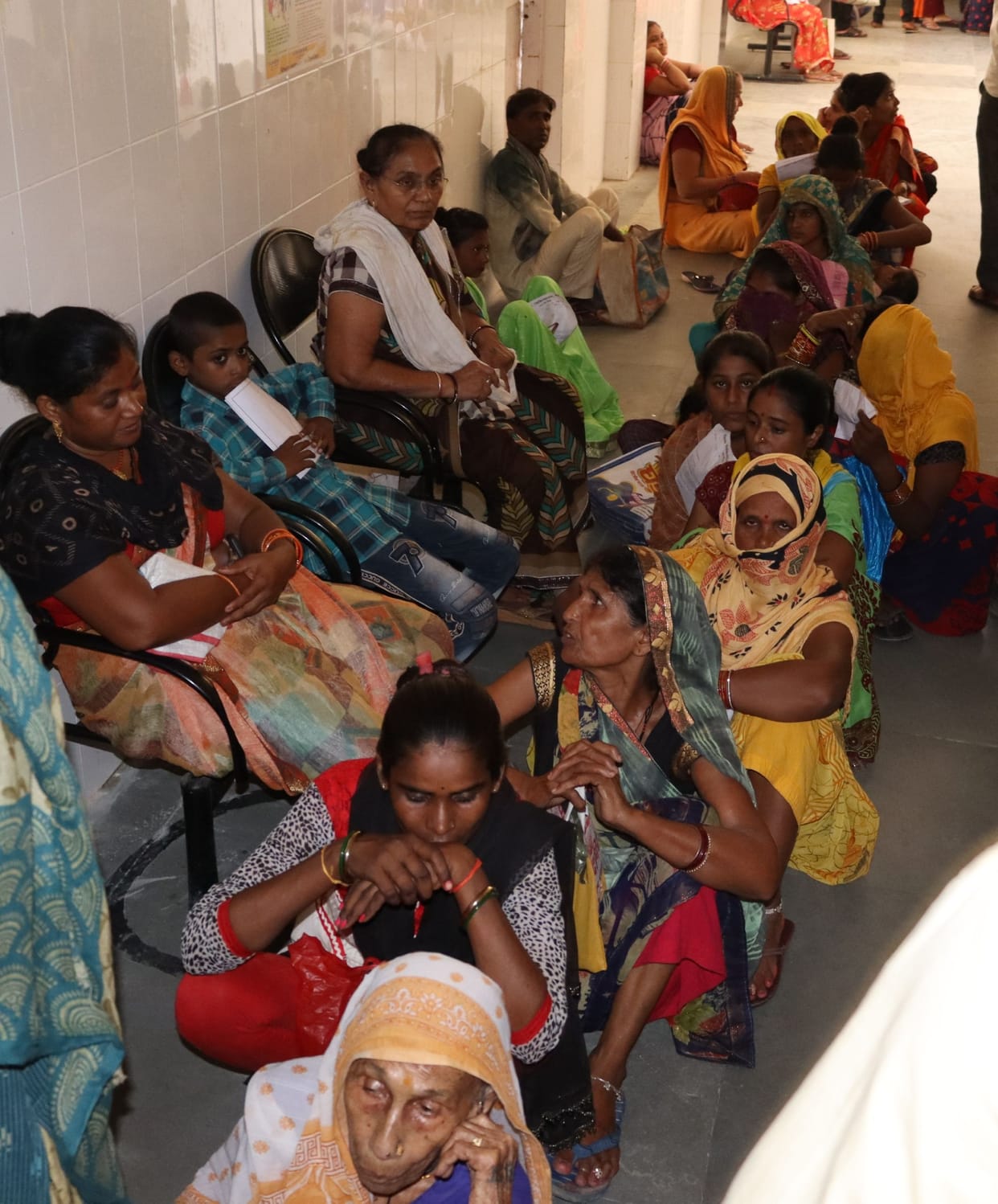 Banda: Woman dies of fever, six people admitted