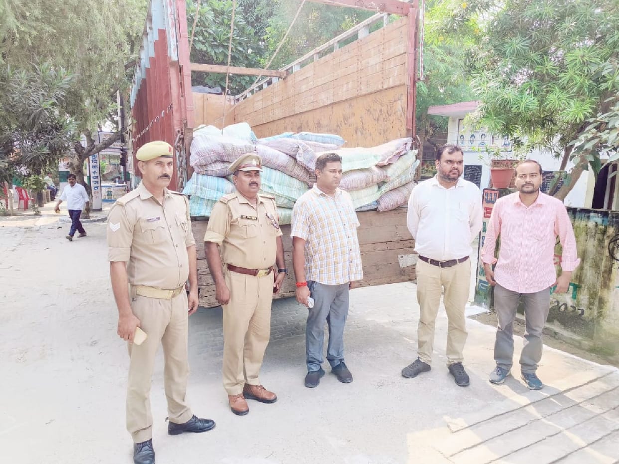 600 kg banned polythene found in truck