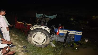 Kanpur Tractor Tally Accident accident happened four kilometers before village Kanpur Accident Update in Hindi