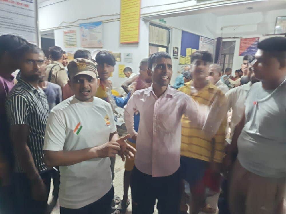 Kanpur Ghatampur Accident, dead bodies were lost in water, the soul shivered in lifting the bodies of children