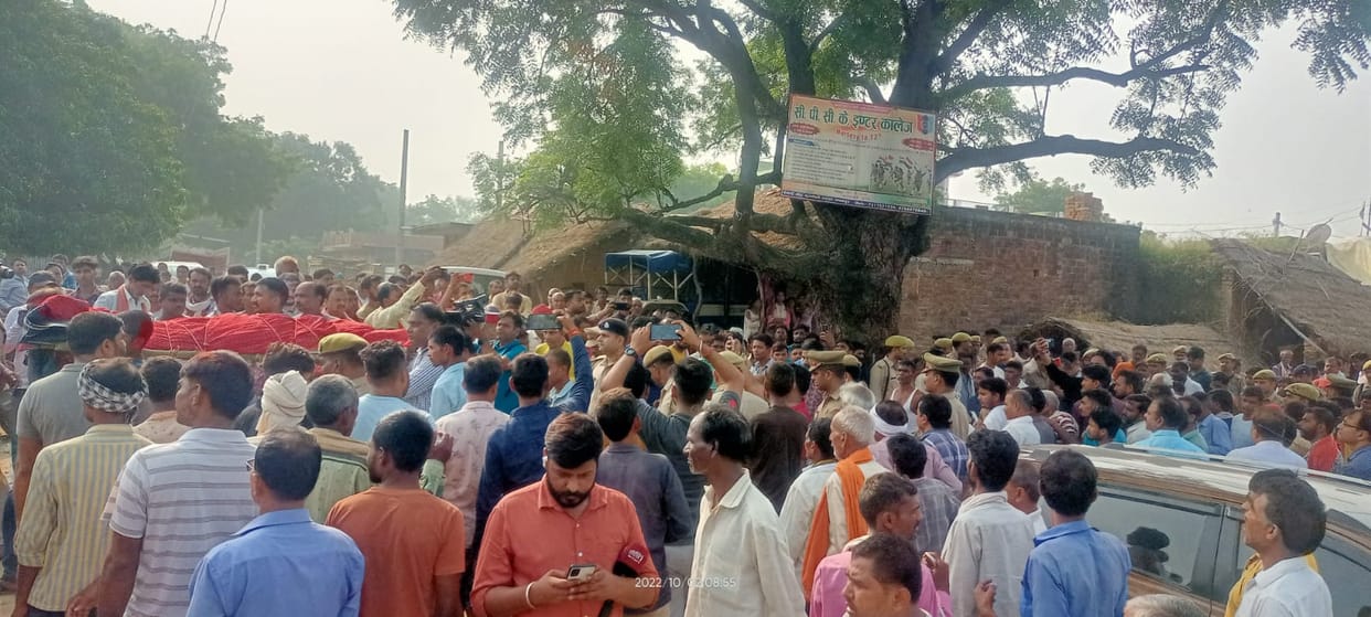 Kanpur Ghatampur Accident, After the post-mortem the dead body reached the village, today 26 pyre will burn to