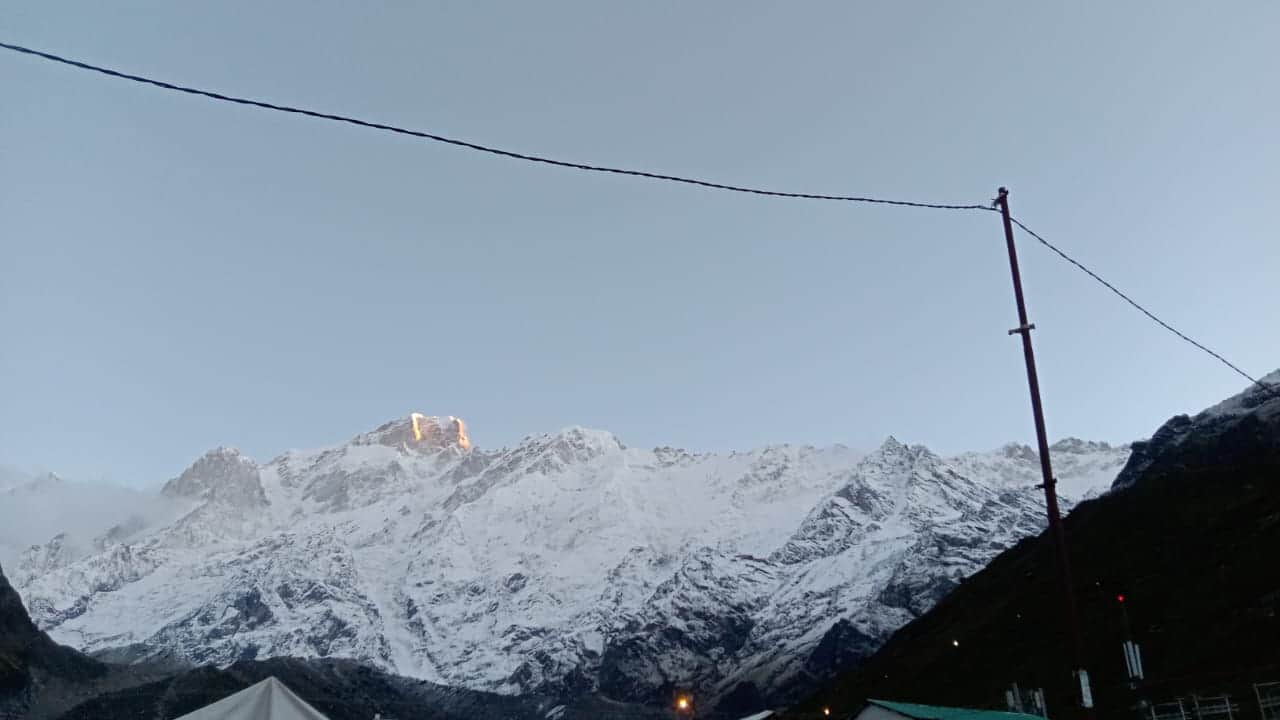 uttarakhand Weather News: Snowfall in hemkund sahib kedarnath and Badrinath