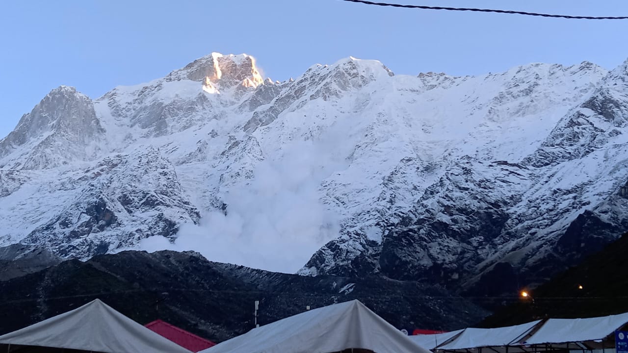 Uttarakhand news: Avalanche in kedarnath third time in nine days after heavy snowfall today