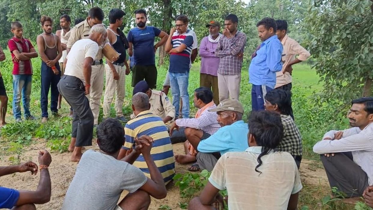 The mutilated body found in the pond of a youth missing for five days in Umaria