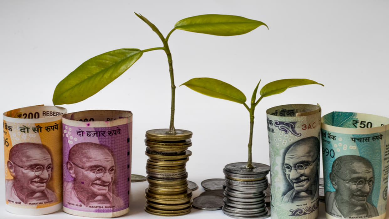 Mutual Fund: Large-mid cap funds are giving good returns, investing in small caps under the strategy
