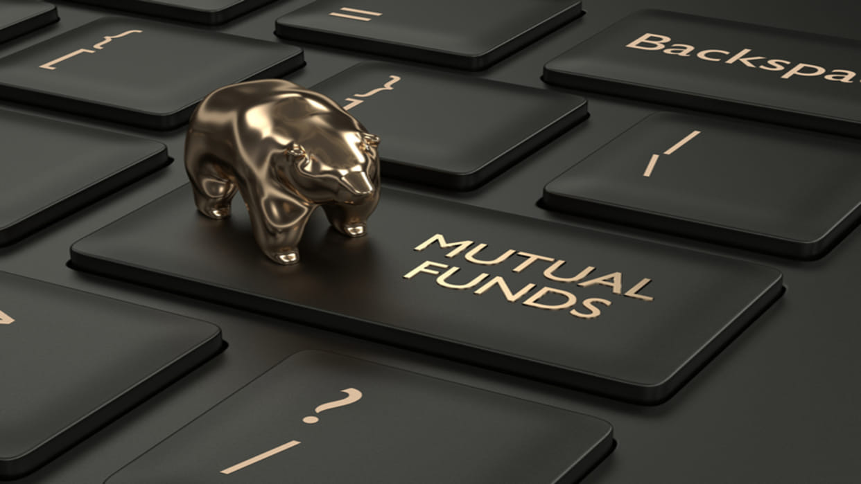 Inflow in equity mutual fund Reduces To Half In May on profit booking AMFI