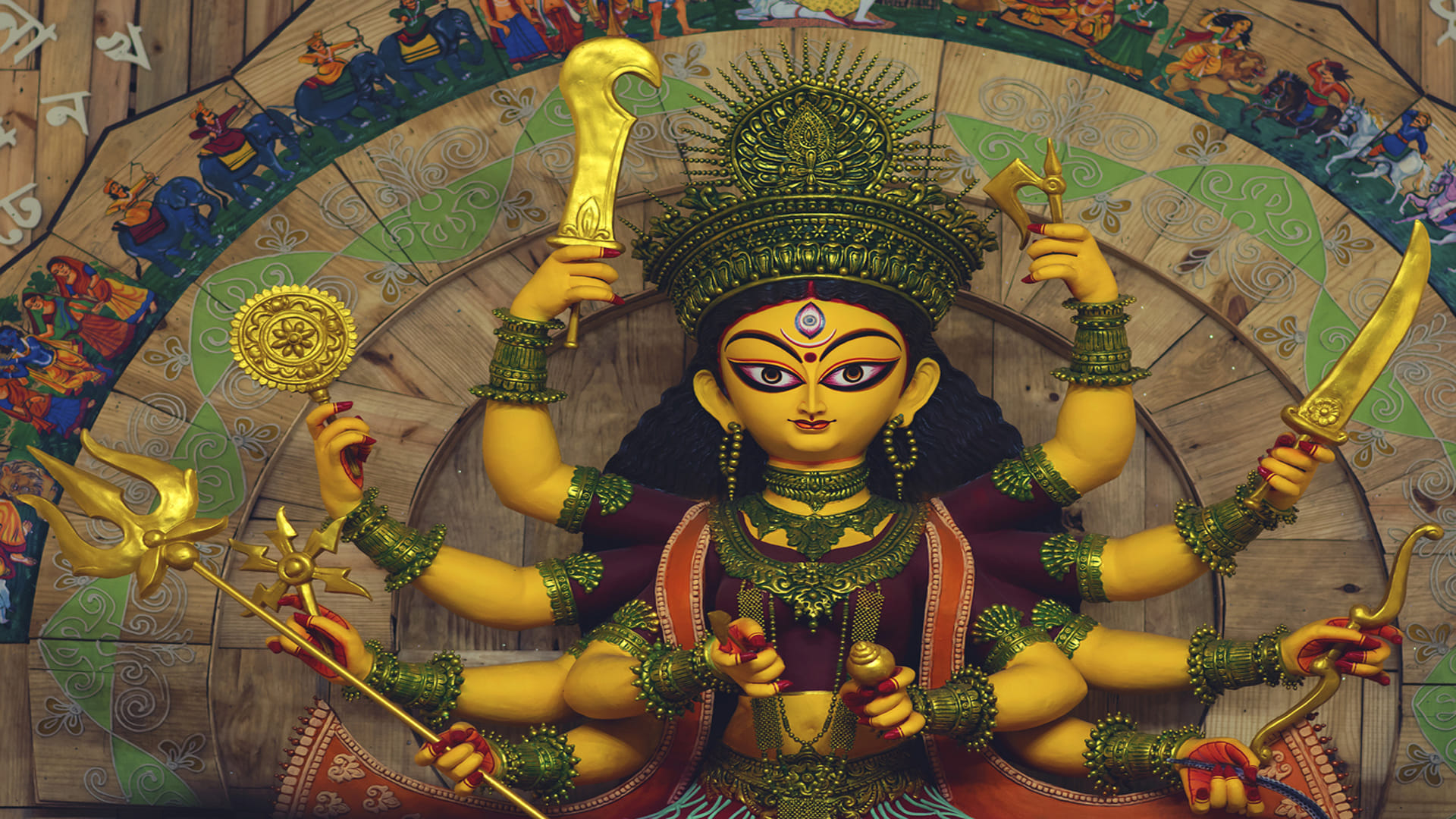 Bear Visit Chandi Devi Temple in Chhattisgarh During Goddess Aarti Puja