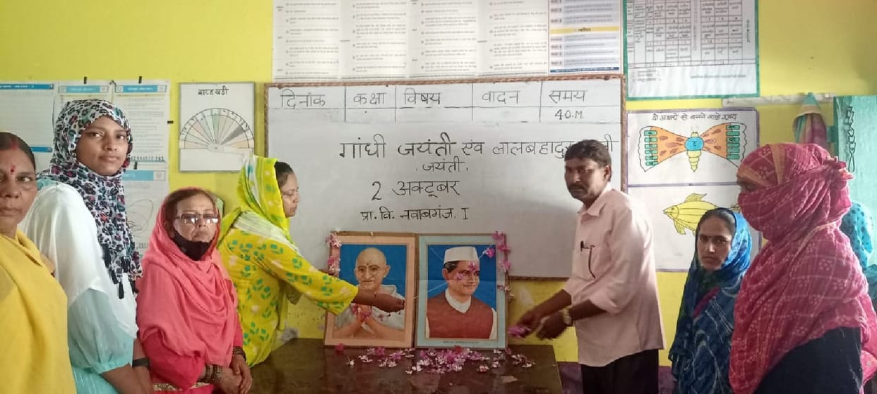 Resolve to follow the ideals of Gandhi and Shastri