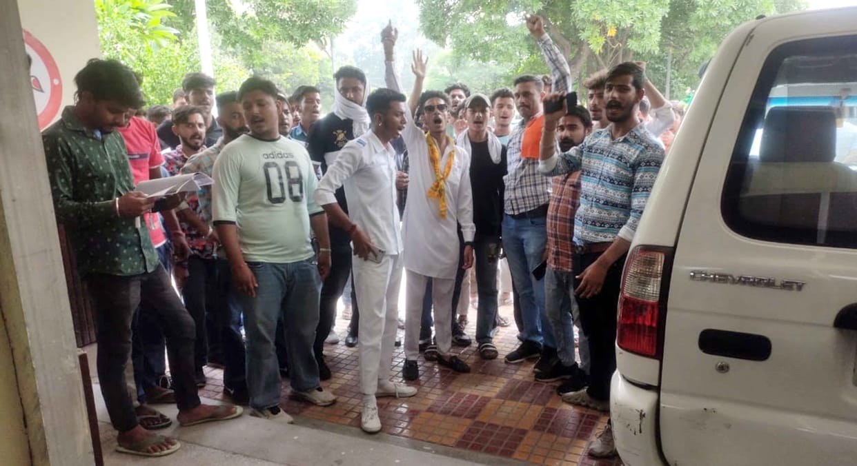 Uproar over indecent remarks against cow protectors, Ambala