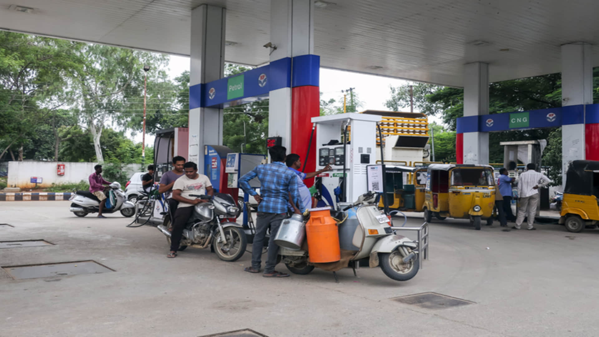 Vehicle owners Driving in Delhi without valid PUC certificate may be penalized with suspension of vehicle RC