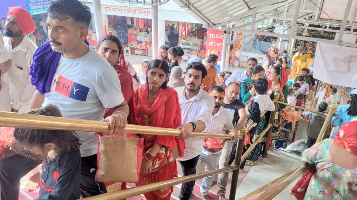 shardiya navratri 2022 one lakh devotees pay obeisance in shakti peethas in himachal pradesh