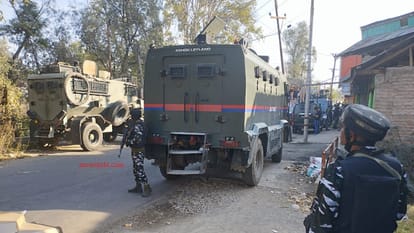 Pulwama Terrorist attack on police party one policeman martyred and one injured