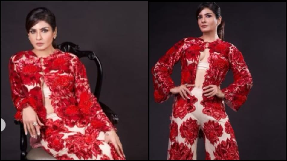 Raveena Tandon show cleavage in his latest photoshoot actress bold pictures getting viral on social media
