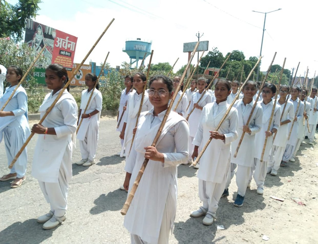 Girls took out Dand Vahini procession