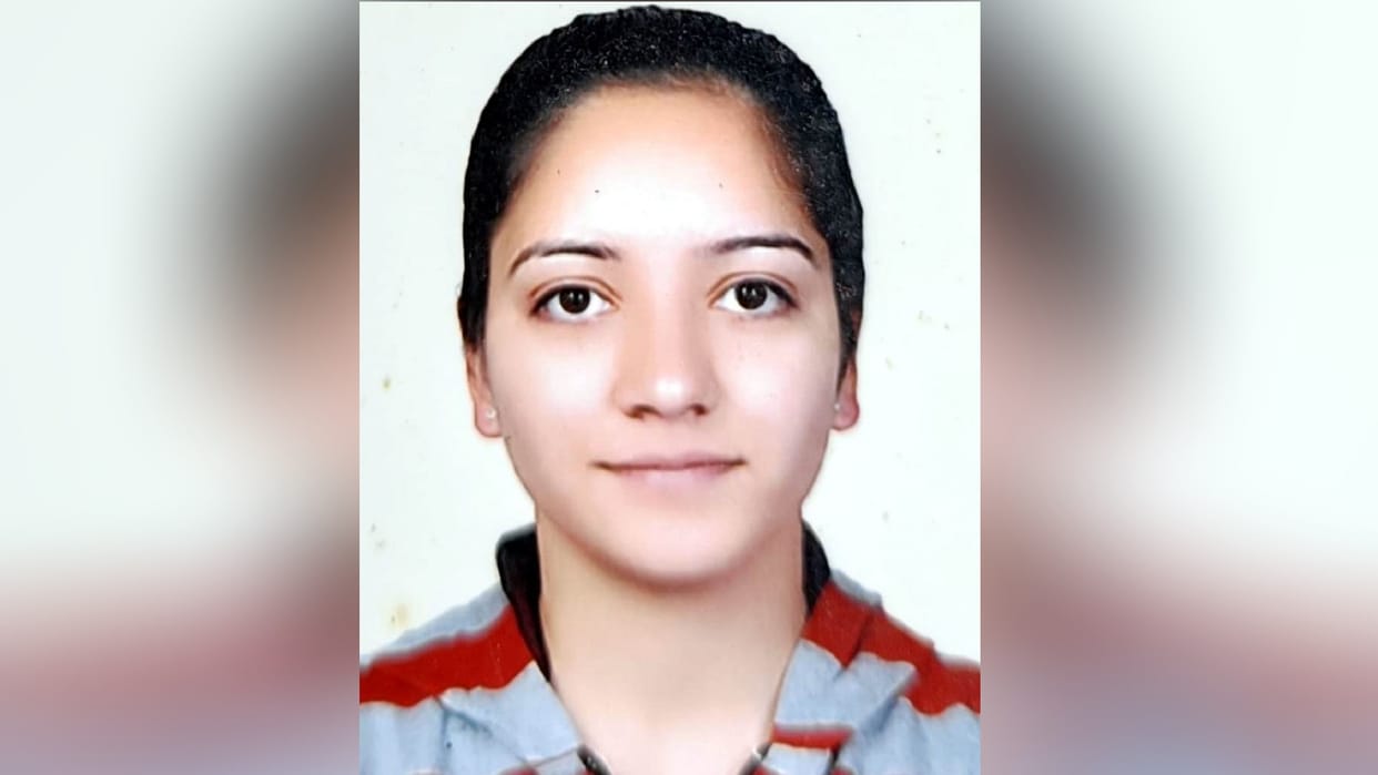 himachal mandi news: shweta Nursing officer in Aiims