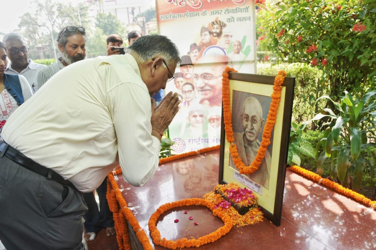 Gandhi Jayanti  BHU Vice Chancellor big announcement divyang students will get amount of RS 25 thousand