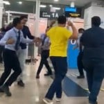 भोपाल के राजा भोज हवाई अड्डे पर गरबे का वीडियो वायरल हो रहा है।