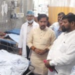 अग्निकांड के पीड़ितों को देखने अस्पताल पहुंचे कैबिनेट मंत्री