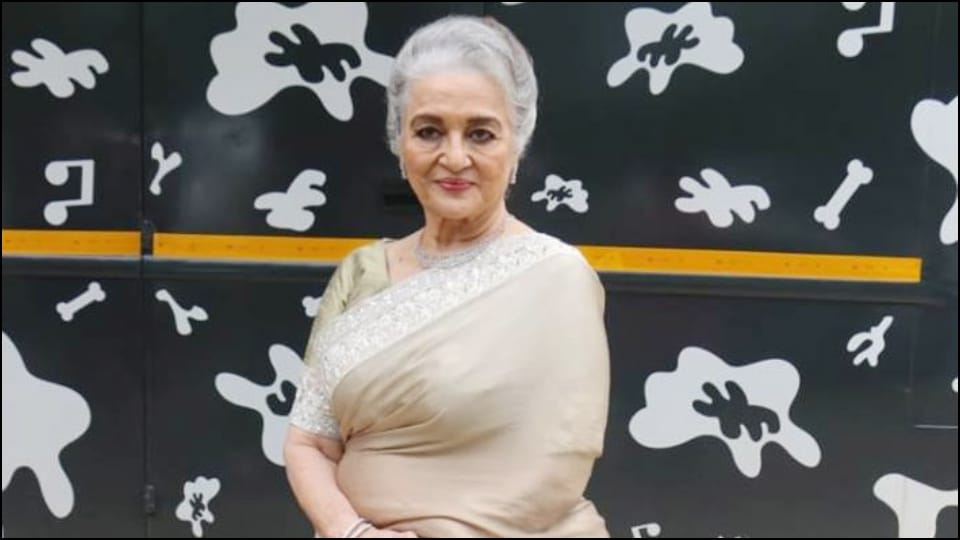 asha parekh reveals her freedom fighter mother went jail in pregnancy actress uncle helped her to got release