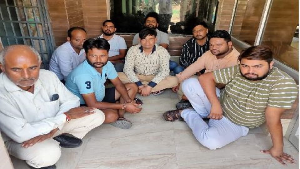 STF arrested fraud gang nine members who cheated pretext Railways and Agniveer bharti