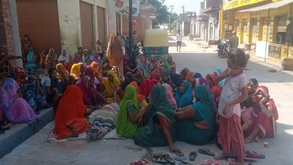 Short circuit in Durga pandal stampede due to possibility of fire pregnant woman died after falling in agra