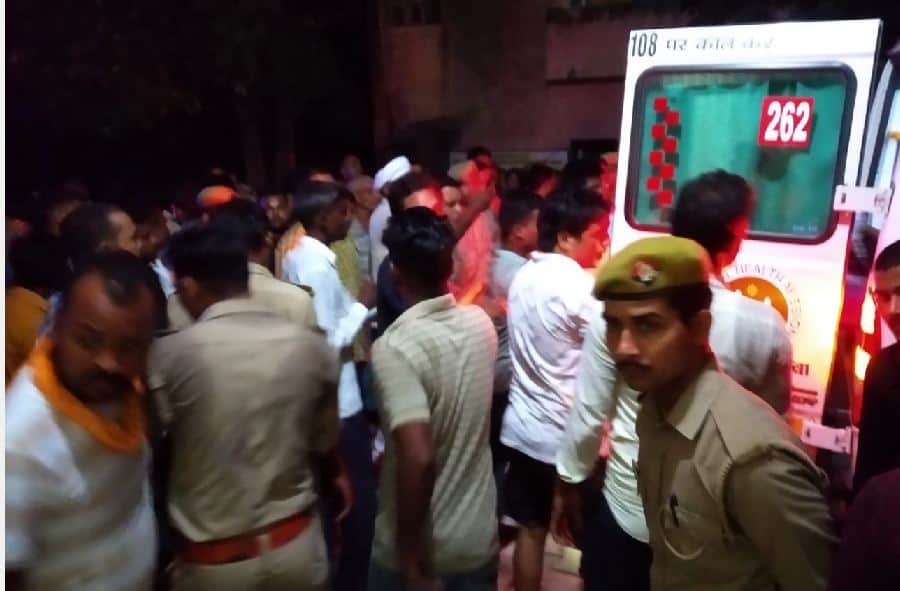 Bhadohi Fire In Durga Pandal Scorched children kept screaming, people cried seeing the pain of innocent