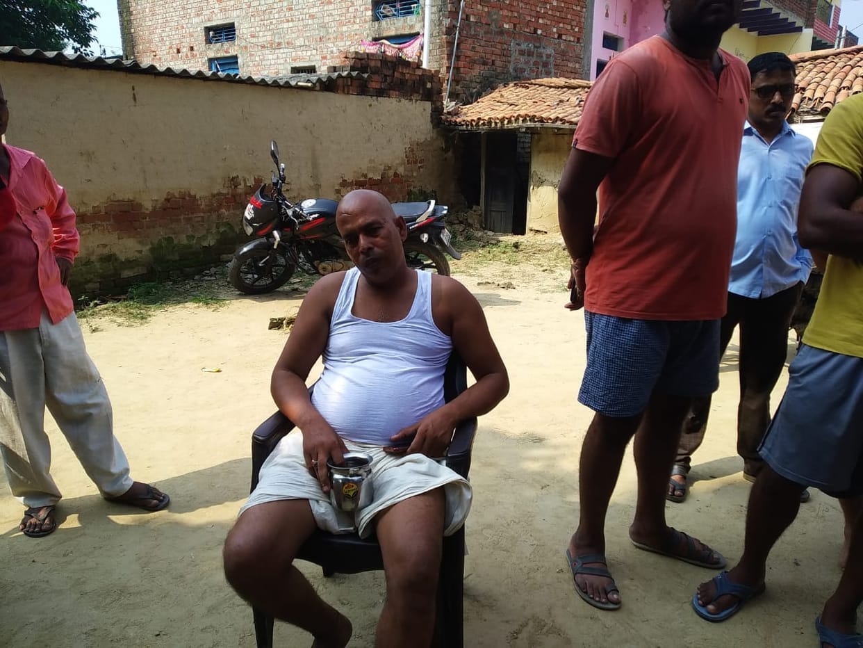 Durga Puja pandal fire in Bhadohi 8 people of former gram pradhan family were scorched three died