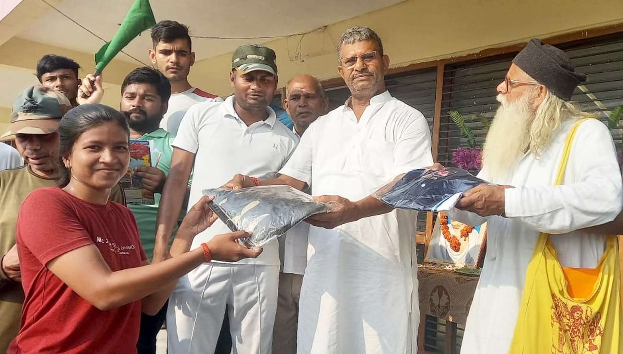 Mahoba: Shubh and Roshni won the walking competition