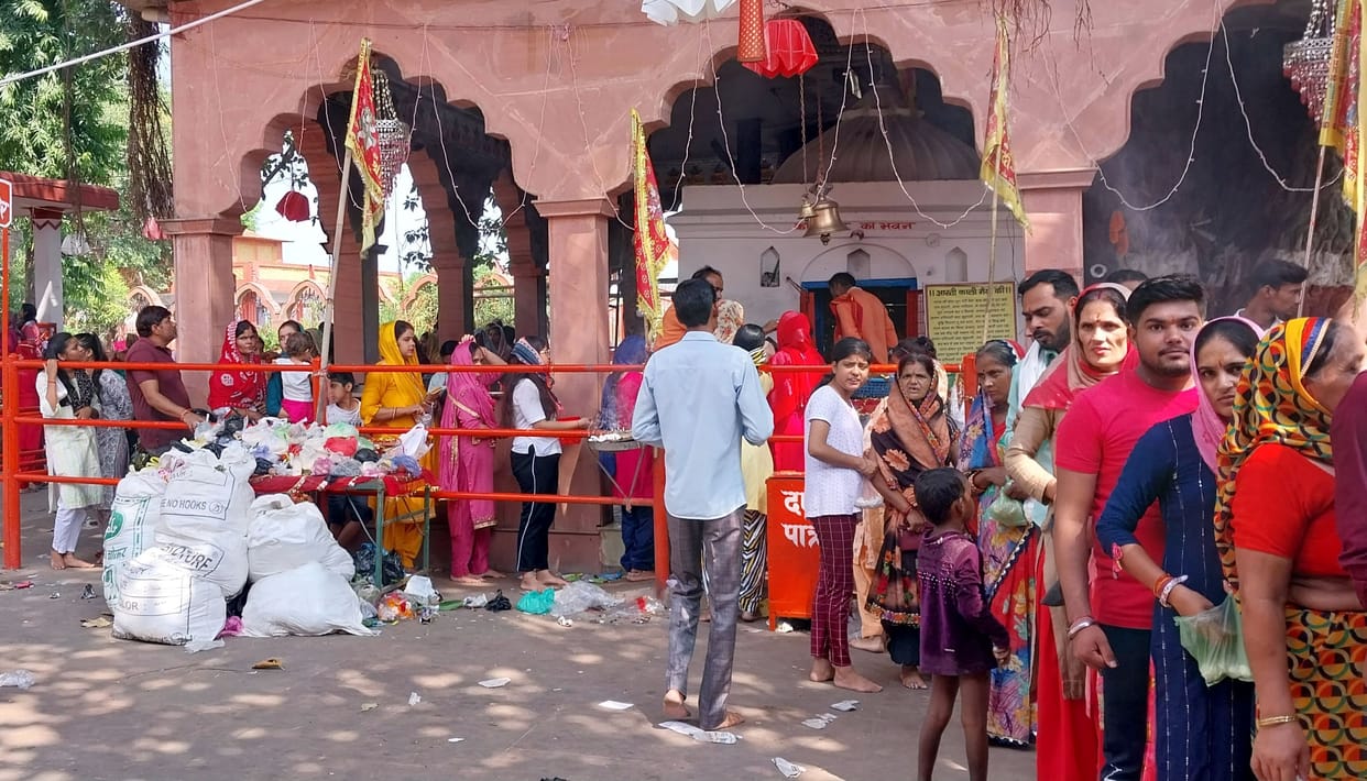 Goddess Swaroop girls worshiped on Durgashtami