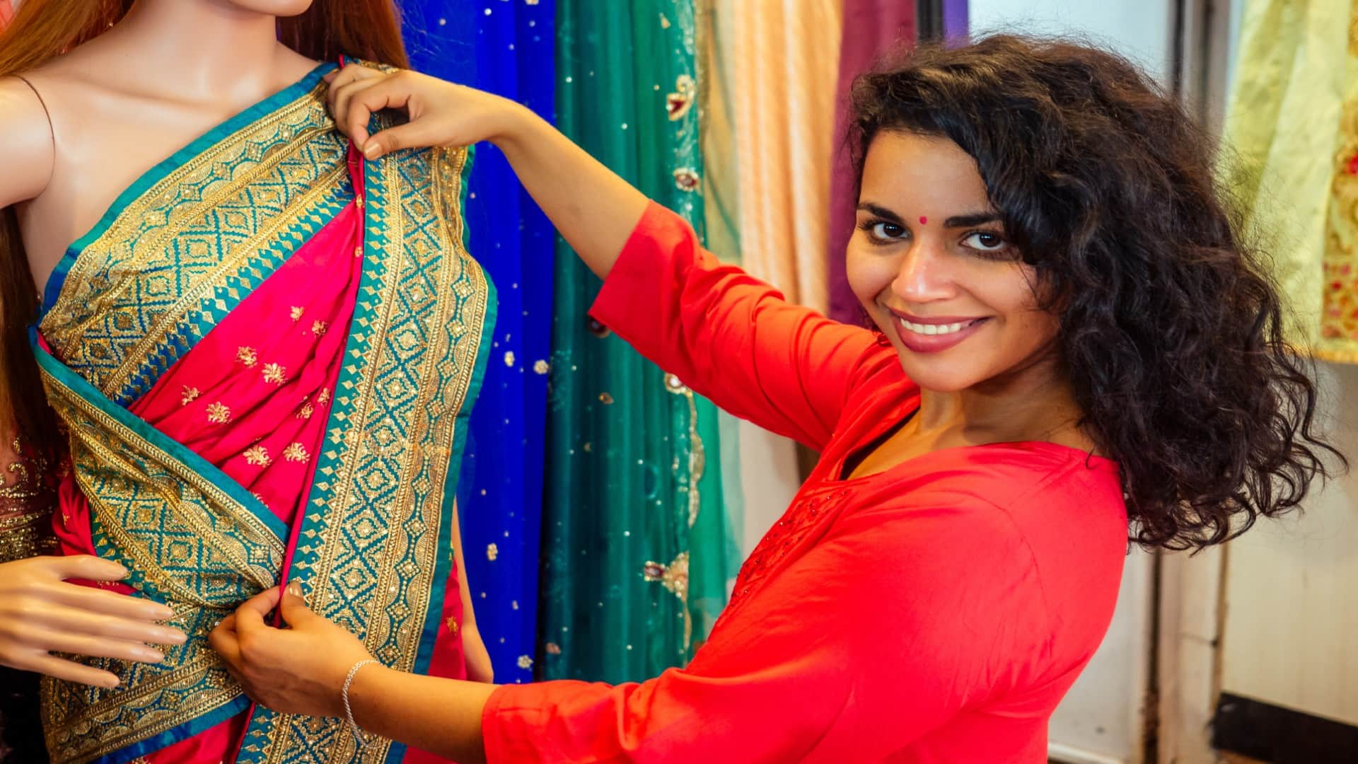 Karwa Chauth 2023 Gift Ideas For Wife Under 1000 Rupees