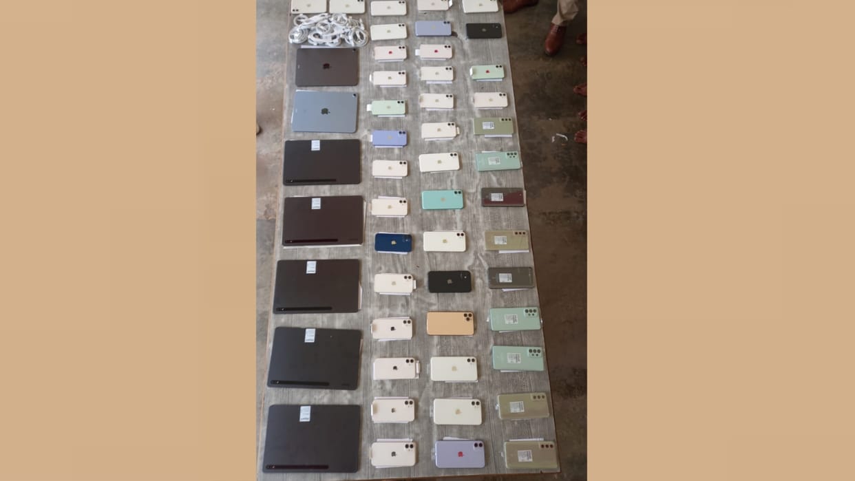 Delivery boy turns out to be a fraudster, 40 iPhones and iPads recovered
