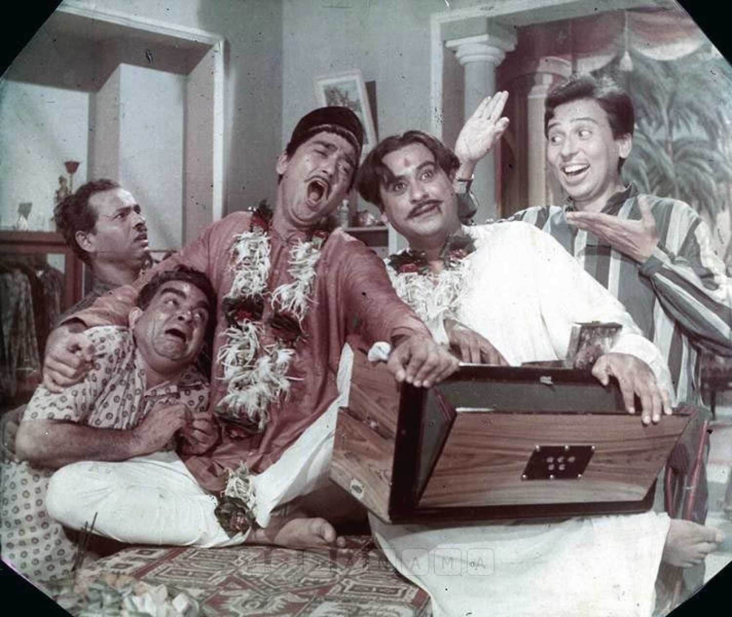 Bollywood Gossips: When Manna Dey refused to sing with Kishore Kumar for padosan song ek chatur naar