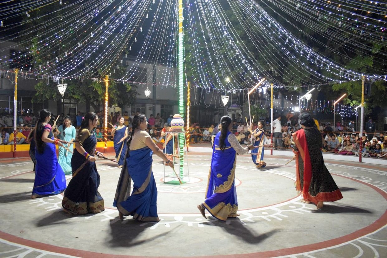 Dandiya and Garba also