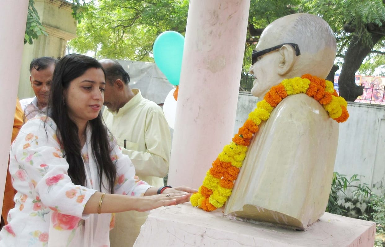 Celebrated the birth anniversary of Bapu and Lal Bahadur with gaiety, programs in schools, colleges