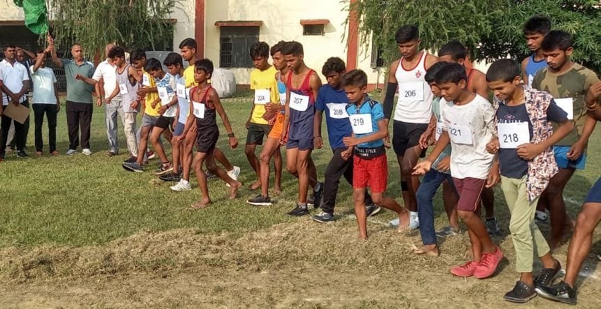 alok and garima winnner in walk race